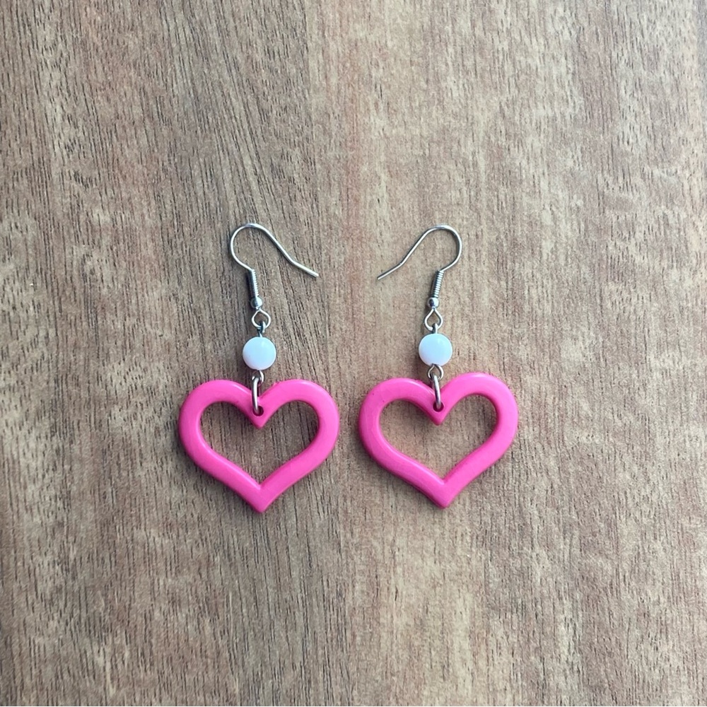Y2K 00s Pink and White Heart Drop Earrings